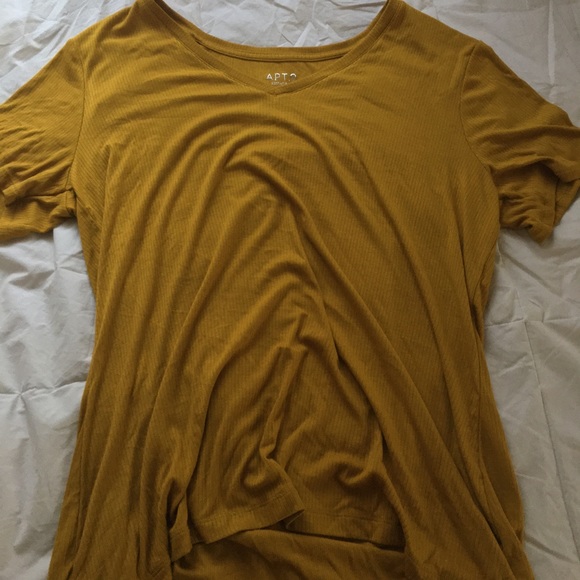 APT9 Two tops bundle - Picture 3 of 3